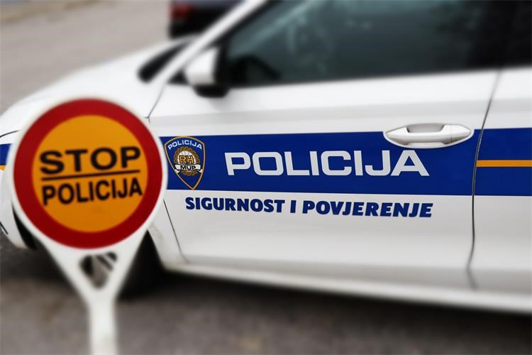 Slika /ikone/PU ilustracije/Policija zaustavlja.JPG